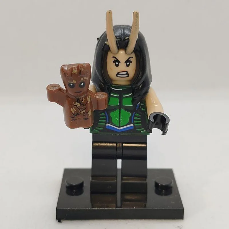 Custom Lego Compatible Mantis w/ baby Groot Minifig